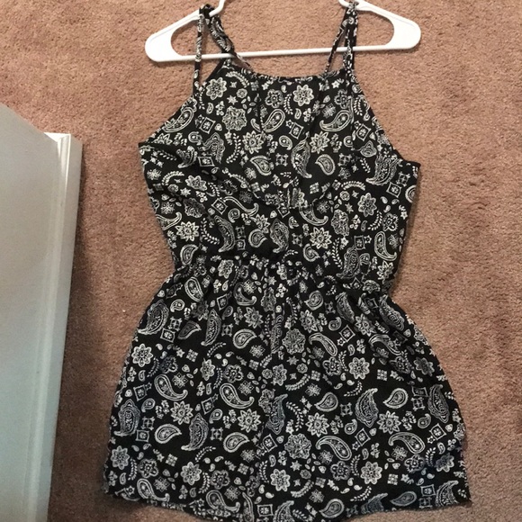 romper - Picture 2 of 2